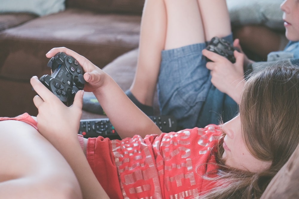 Five Warning Signs of Video Game Addiction